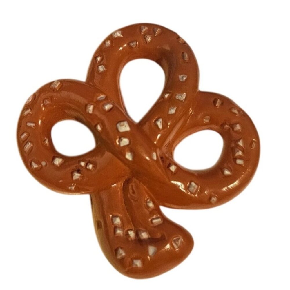 Hallmark Shamrock Pretzel Twist Knot Pin Novelty Costume Jewelry Vintage 1.5"